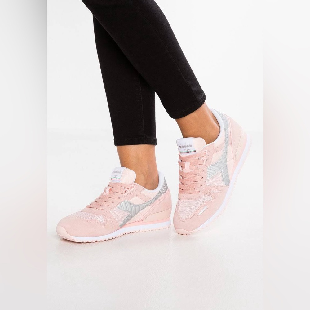 Diadora Titan Pink WIDE Trainors